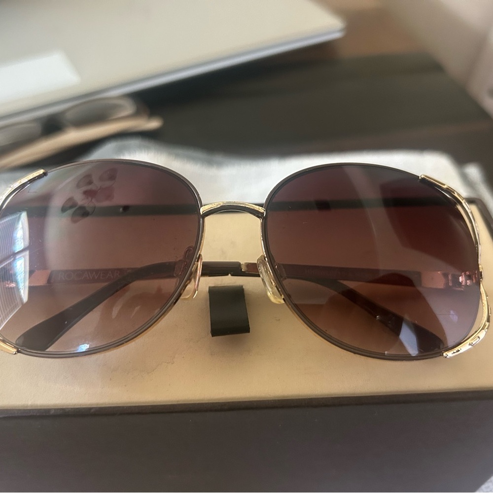 Rocawear Gold and Brown Sunglasses Timeless Style
